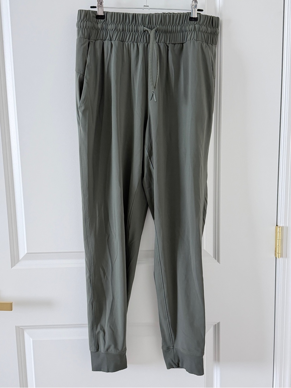 Member’s Mark Travel Joggers – Women’s Medium - Picture 2 of 5